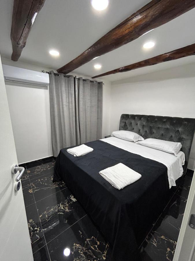 Giovanni Luxury Suites Nápoles Exterior foto